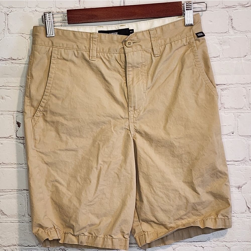 Men's Vans flat front khaki shorts, size 26